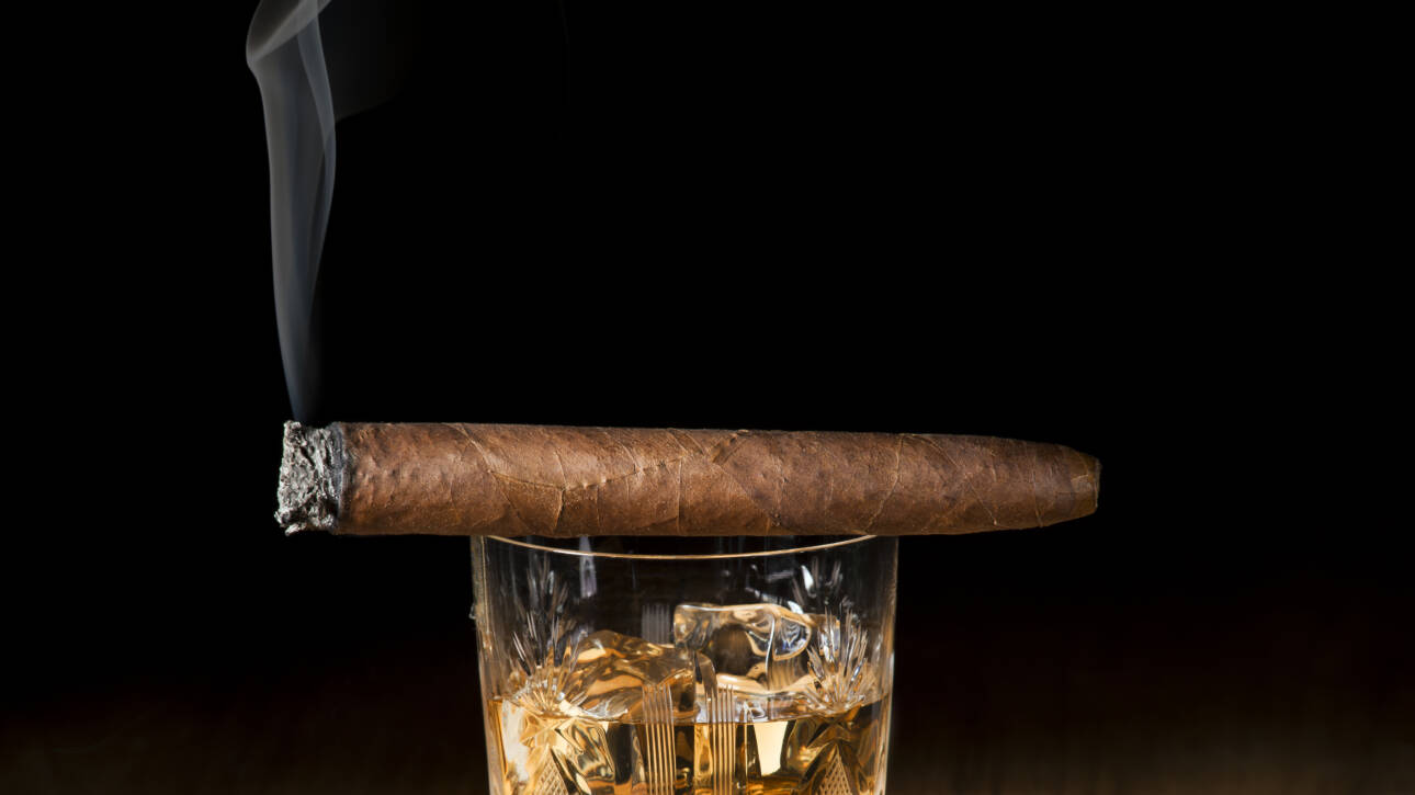 Whiskey,And,Cigar,On,Wooden,Background,Close,Up