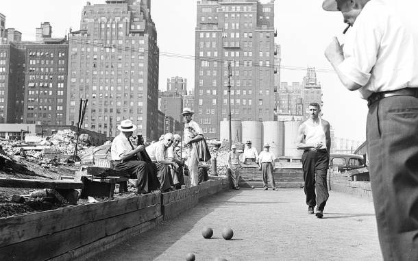 playing-bocce-ball-rae-russel playing-bocce-ball-rae-russel